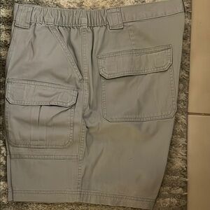Croft & Barrow Men's Light Gray Cargo Shorts